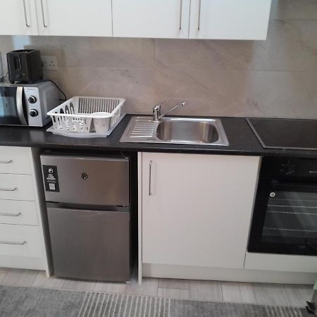 Nd'S Apartment Phibblestown 外观 照片
