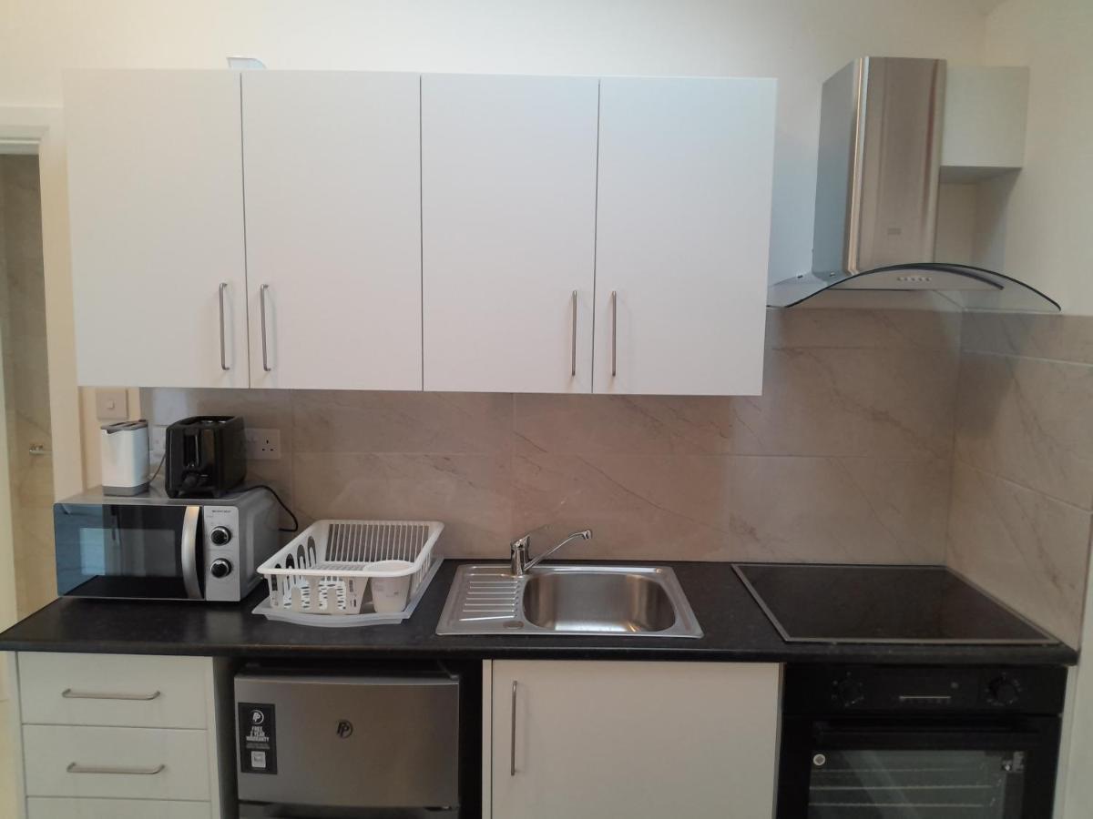 Nd'S Apartment Phibblestown 外观 照片